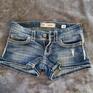 BKE Sabrina shorts
